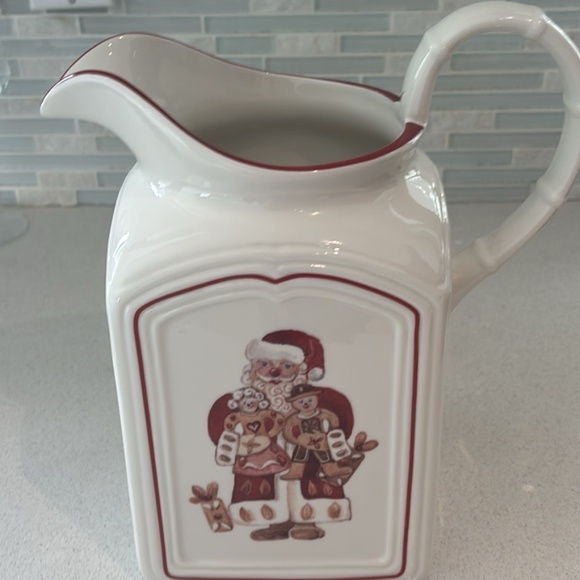 Villeroy and Boch Pitcher - Picture 1 of 4